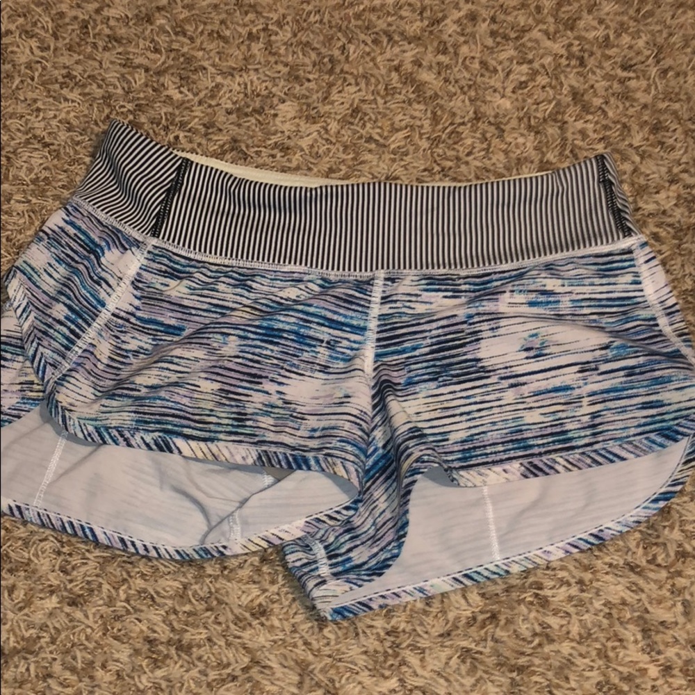 Size 6 lulu lemon shorts